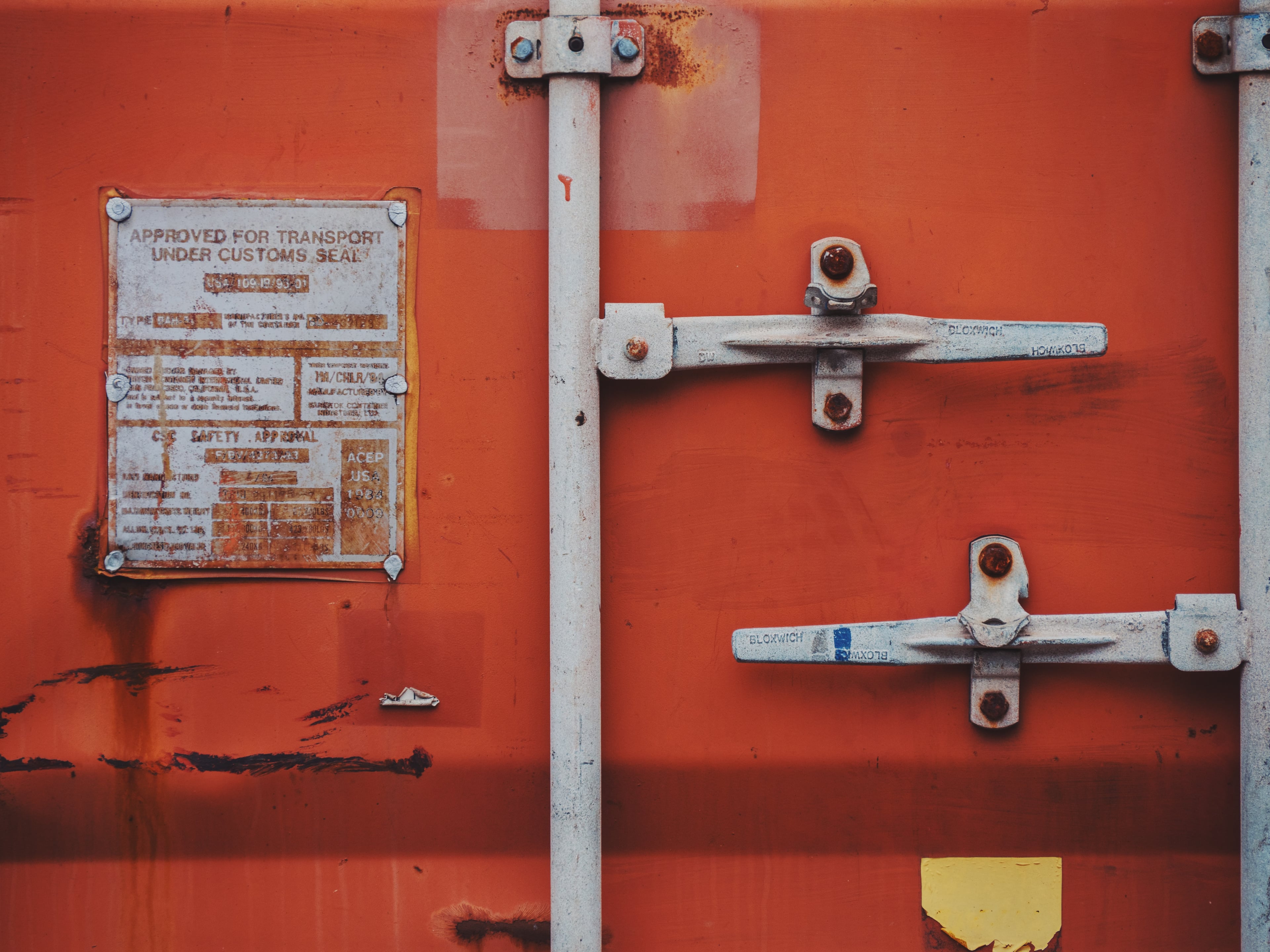 20 foot container dimensions
