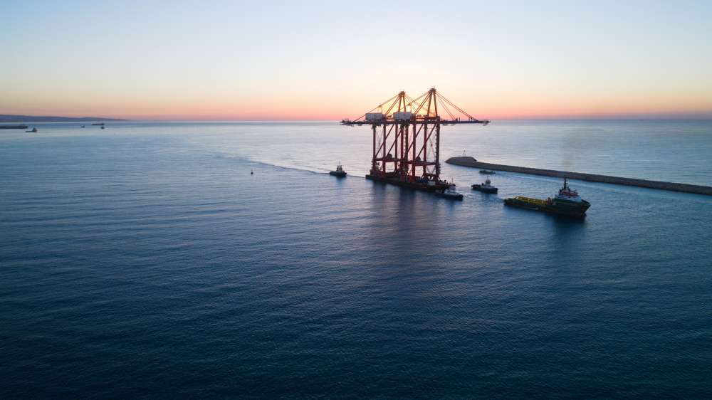 New bigger cranes for Limassol