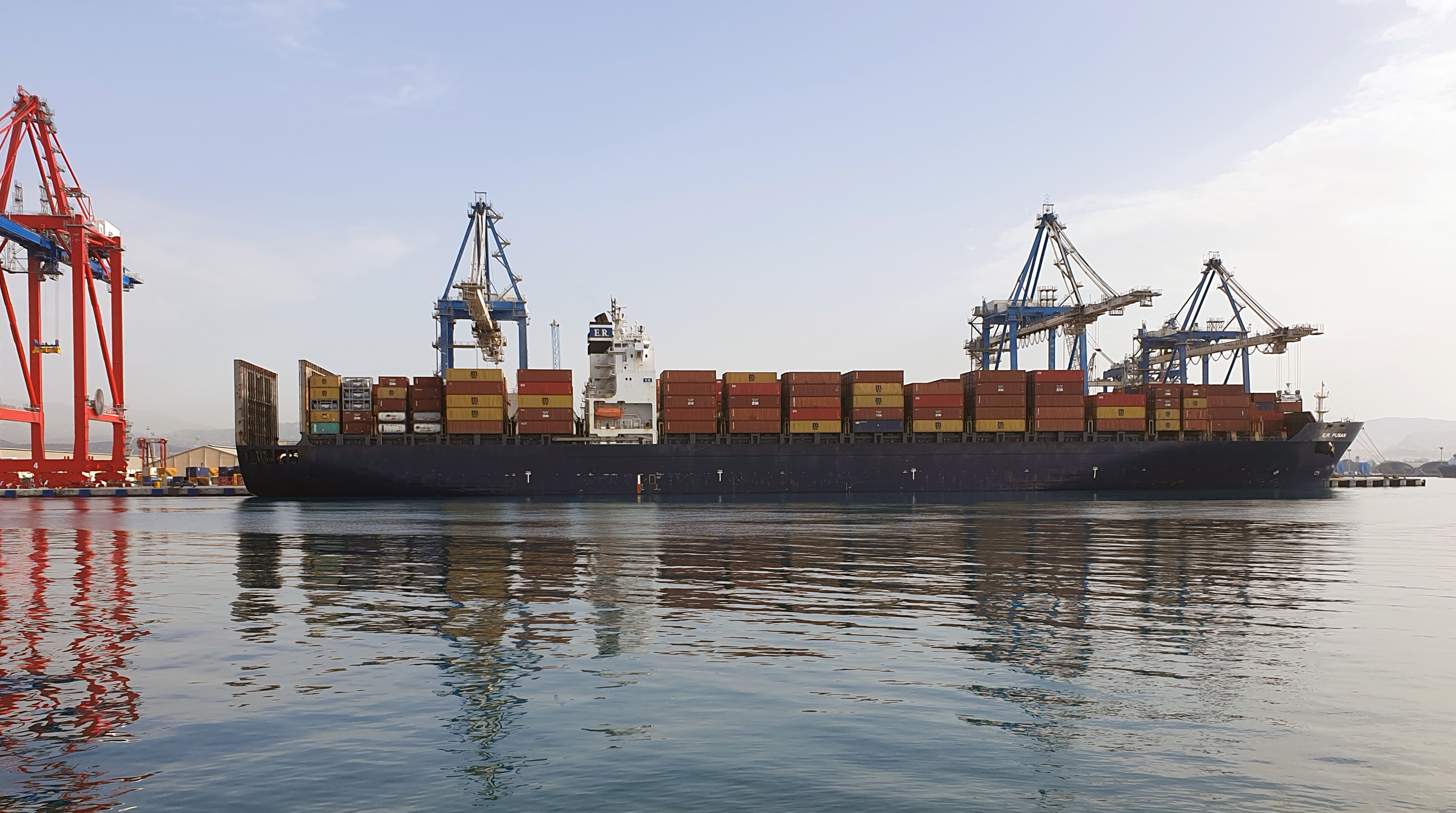 ZIM vessel operating with 3 gantry cranes Limassol